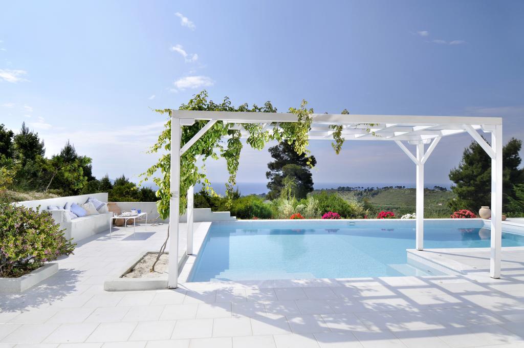 Anemolia Villas With Private Pools Near The Most Beautiful Beaches Of Alonissos Isomata Extérieur photo