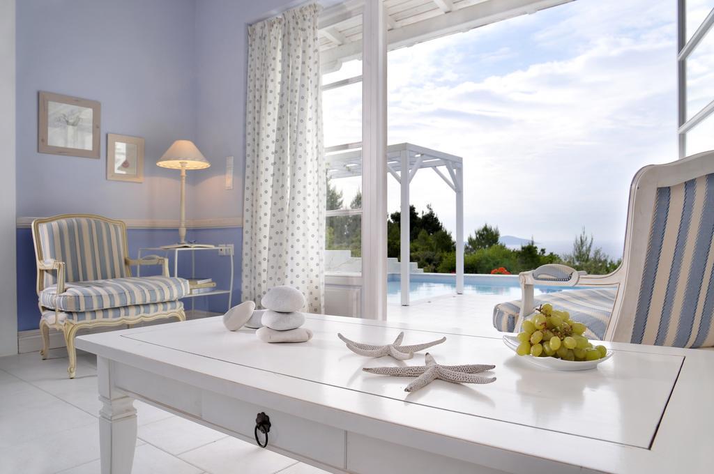 Anemolia Villas With Private Pools Near The Most Beautiful Beaches Of Alonissos Isomata Extérieur photo
