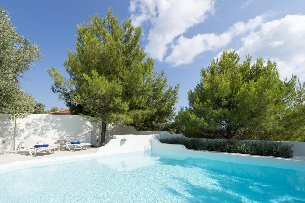 Anemolia Villas With Private Pools Near The Most Beautiful Beaches Of Alonissos Isomata Extérieur photo